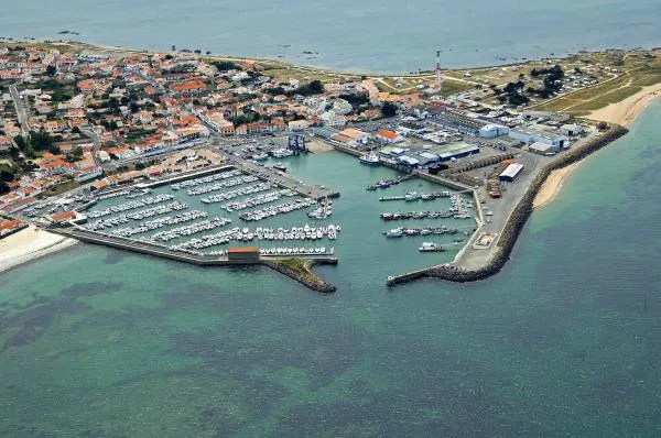 Port de l'Herbaudière, marina in L'Herbaudière, France — photo 4