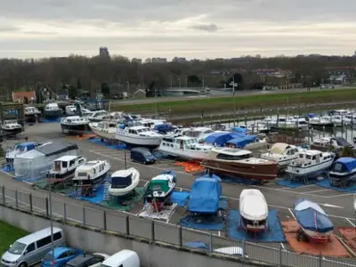 WSV IJsselmonde, marina in Rotterdam, Netherlands — photo 4