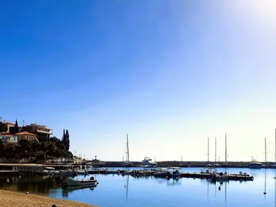Port Astros, marina in Paralio Astros, Greece — photo 2