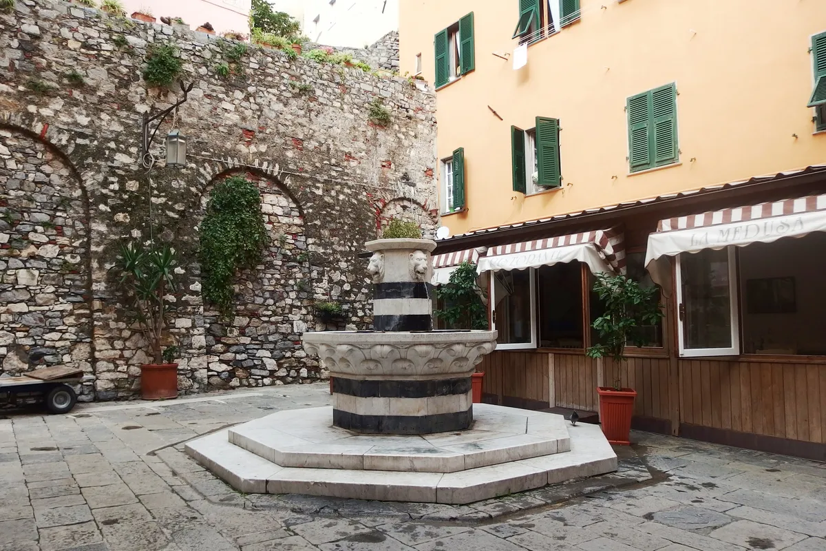 Portovenere Marina Misenti in Portovenere, Italy — photo 2
