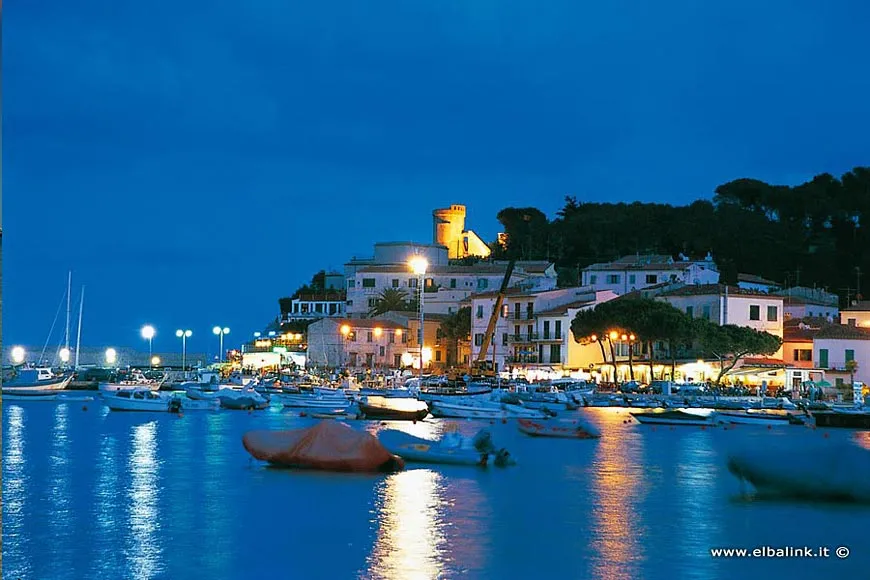 Marina di Campo Harbour in Marina di Campo, Italy — photo 6