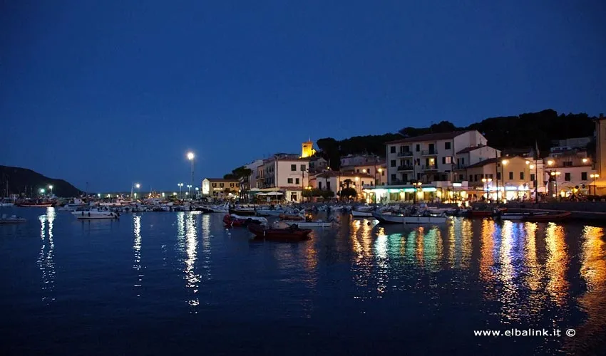 Marina di Campo Harbour in Marina di Campo, Italy — photo 8