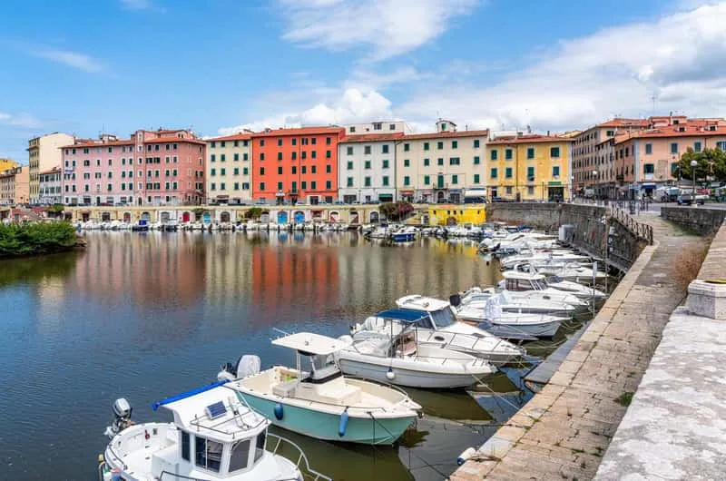 Livorno Port, marina in Livorno, Italy — photo 6