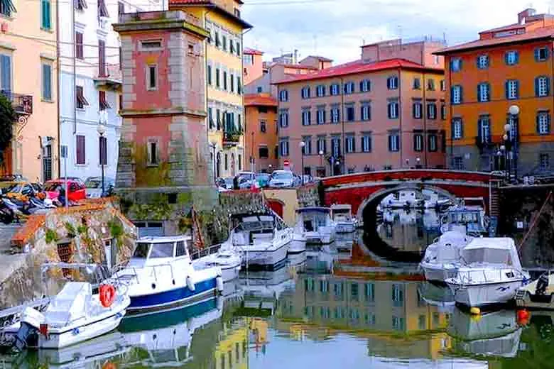 Livorno Port, marina in Livorno, Italy — photo 8