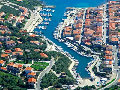 Stintino Porto Mannu Harbour, marina in Isthintini/Stintino, Italy — photo 2