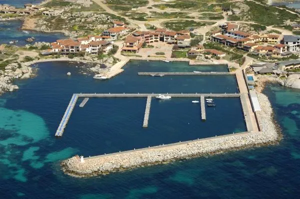 Porto Pozzo Small Harbour, marina in Lungòni/Santa Teresa Gallura, Italy — photo 7