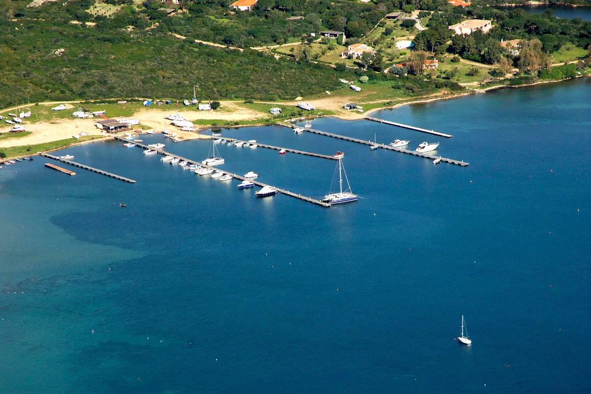 Porto Pozzo Small Harbour, marina in Lungòni/Santa Teresa Gallura, Italy — photo 2