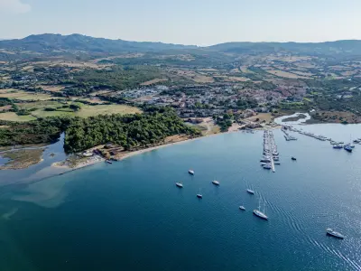 Porto Pozzo Small Harbour, marina in Lungòni/Santa Teresa Gallura, Italy — photo 3