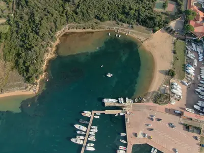 Cala Bitta Small Harbour, marina in Baja Sardinia, Italy — photo 5