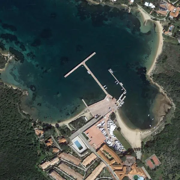 Cala Bitta Small Harbour, marina in Baja Sardinia, Italy — photo 2