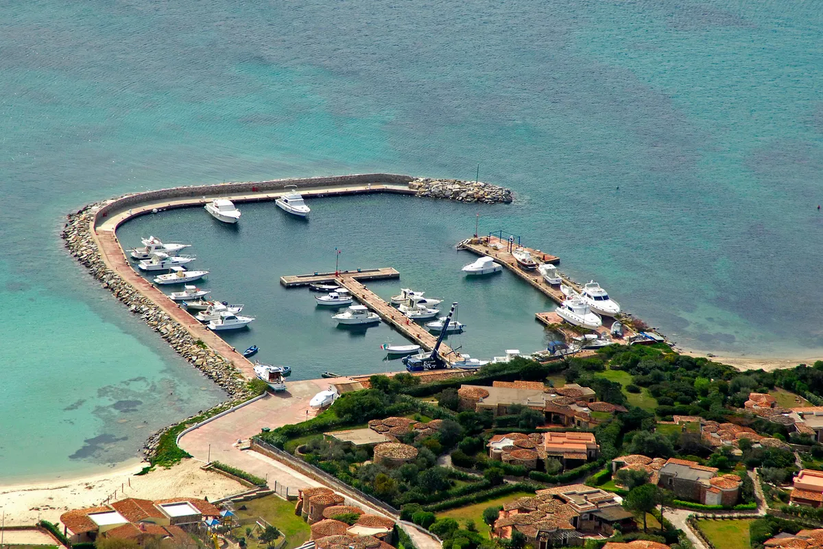Baia Caddinas Small Marina in Figari/Golfo Aranci, Italy — photo 2