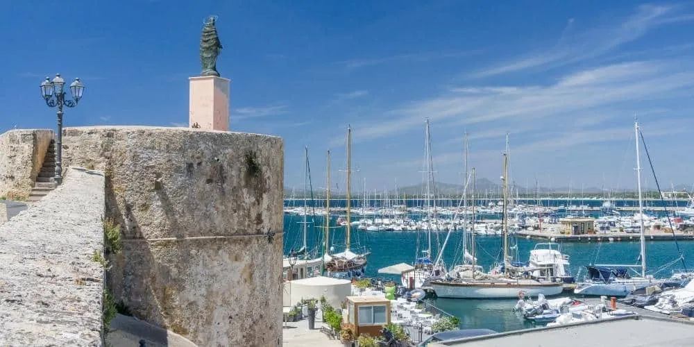 Alghero Town Quay, marina in Alghero, Italy — photo 3