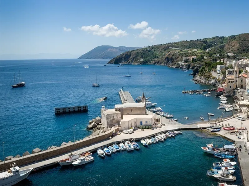 Yacht Harbour Lipari, marina in Lipari, Italy — photo 3