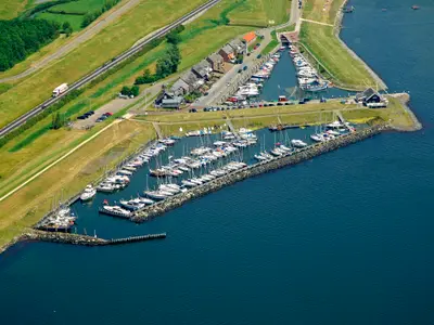 Ouddorpse haven, marina in Ouddorp, Netherlands — photo 3