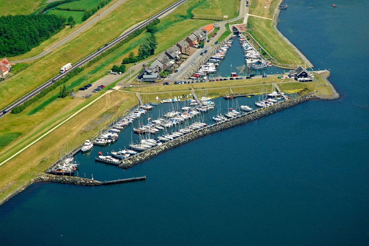 Ouddorpse haven, marina in Ouddorp, Netherlands — photo 3