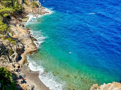 Ledeza Bay in Hydra, Greece — photo 2