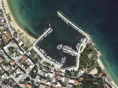 Manitsas Marine, marina in Nea Peramos, Greece — photo 3