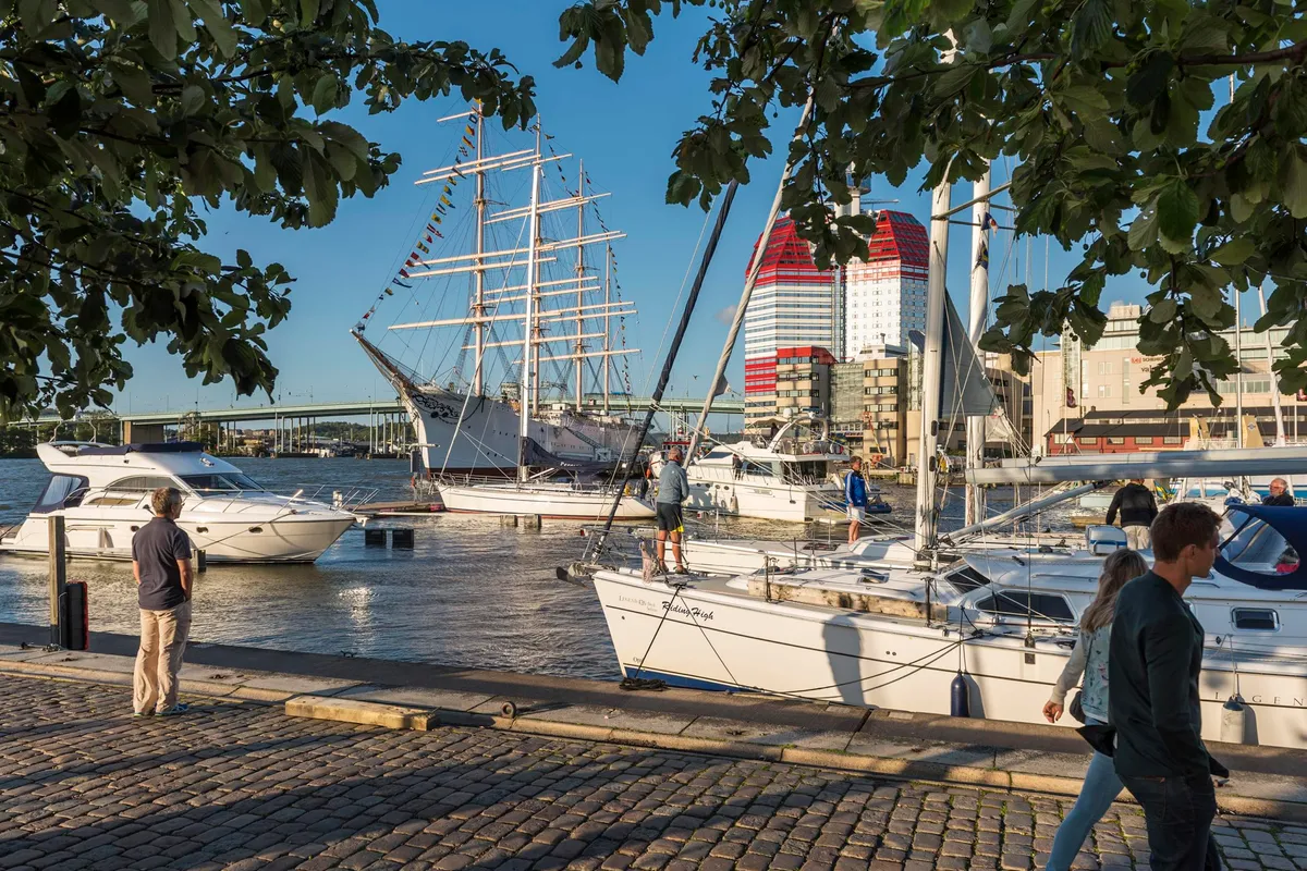 Lilla Bommen guest harbour, marina in Gothenburg, Sweden — photo 4
