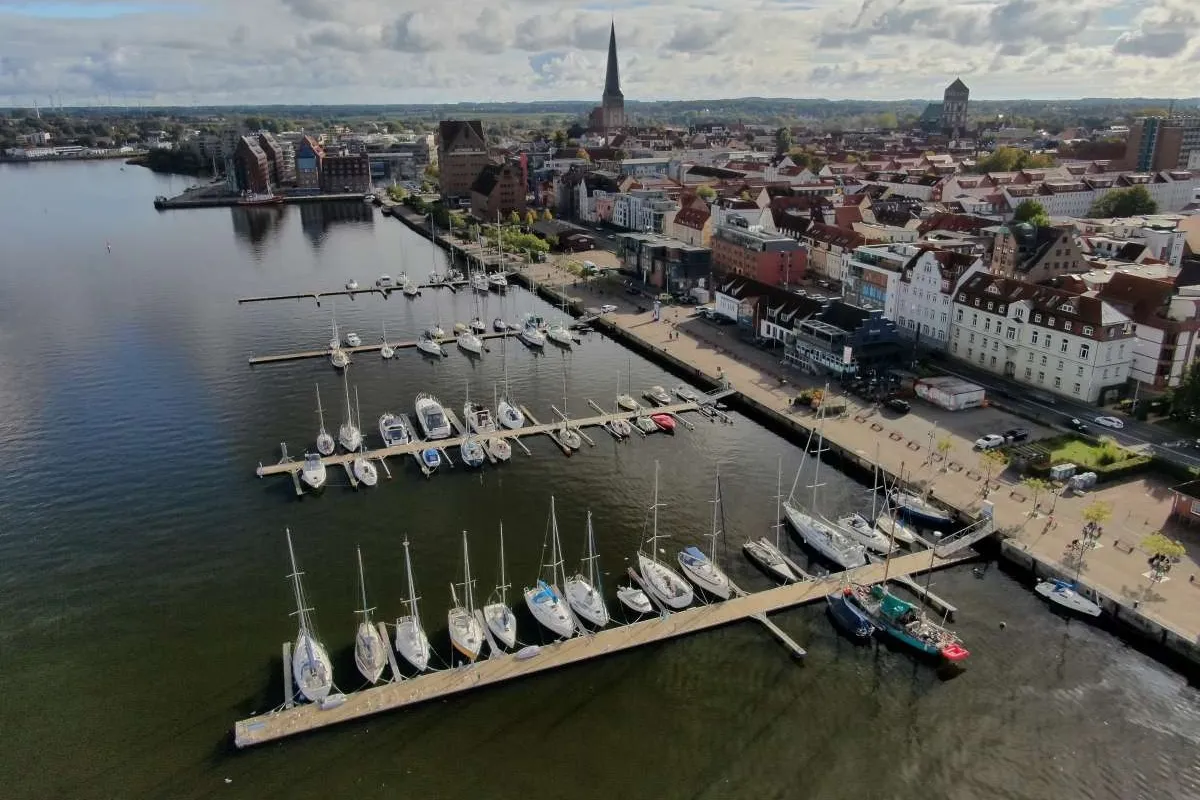 Schwimmsteg Stadthafen, marina in Rostock, Germany — photo 3