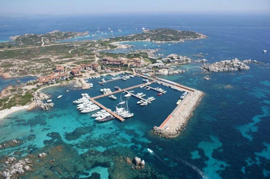 Porto di Cavallo, marina in Bonifacio / Bunifaziu, France