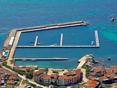 Porto di Cavallo, marina in Bonifacio / Bunifaziu, France — photo 4