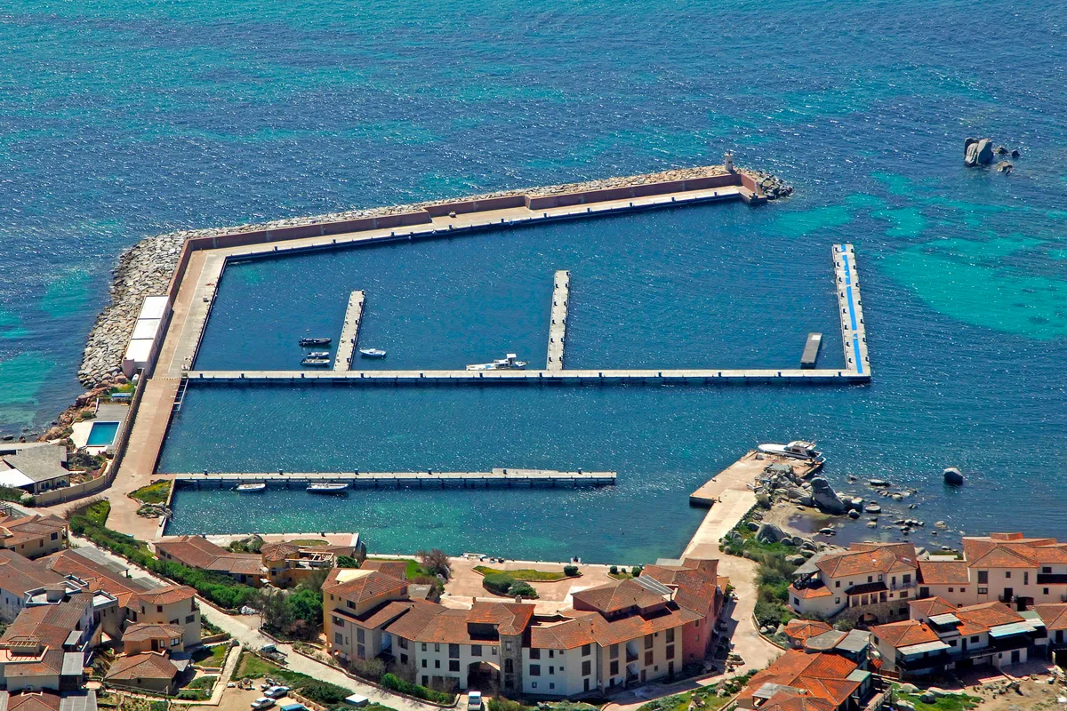 Porto di Cavallo, marina in Bonifacio / Bunifaziu, France — photo 4