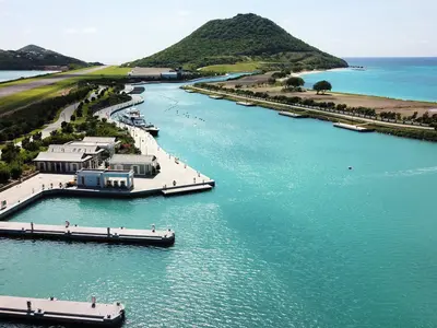 Beach Club (Glossy Bay Marina), marina in Charlestown, Saint Vincent and the Grenadines — photo 4