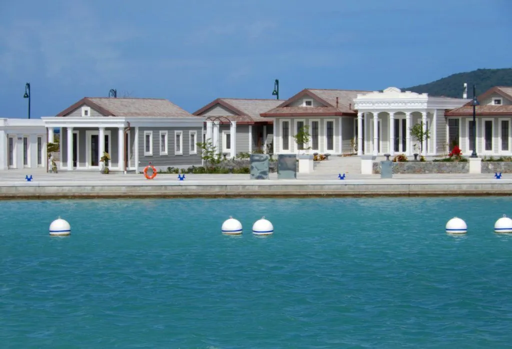 Beach Club (Glossy Bay Marina), marina in Charlestown, Saint Vincent and the Grenadines — photo 3