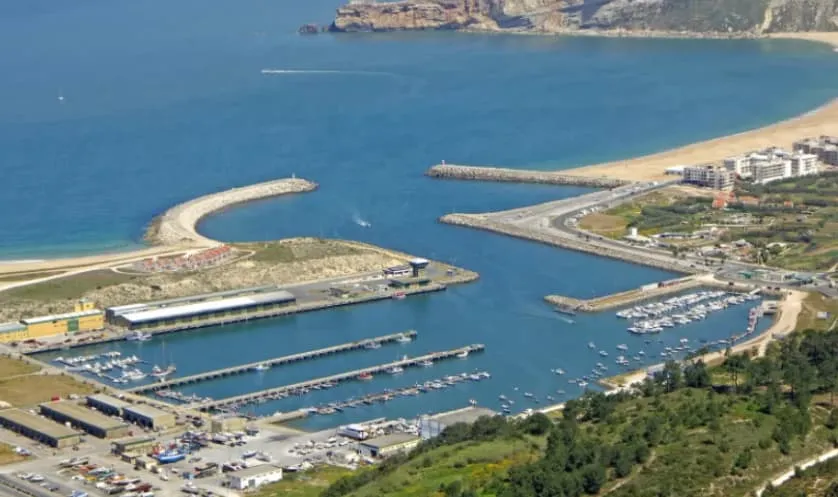 Porto de Pesca da Nazaré, marina in Nazaré, Portugal — photo 2