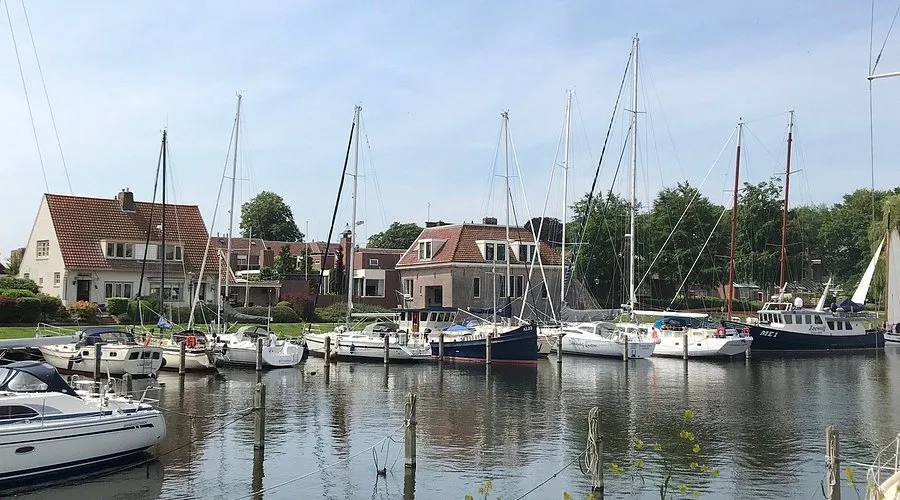 Oosterhaven, marina in Medemblik, Netherlands — photo 9
