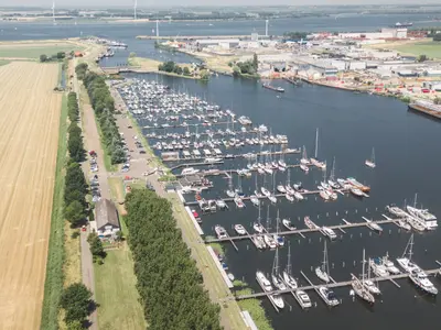 Jachthaven Waterkant, marina in Dinteloord, Netherlands — photo 4
