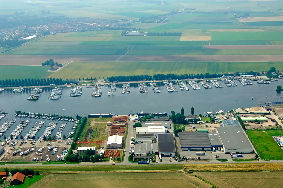 Jachthaven Waterkant, marina in Dinteloord, Netherlands — photo 9