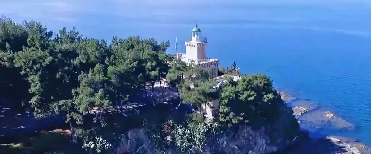 Saint Taxiarchs Fishermen's Club Marina in Chalkida, Greece — photo 3