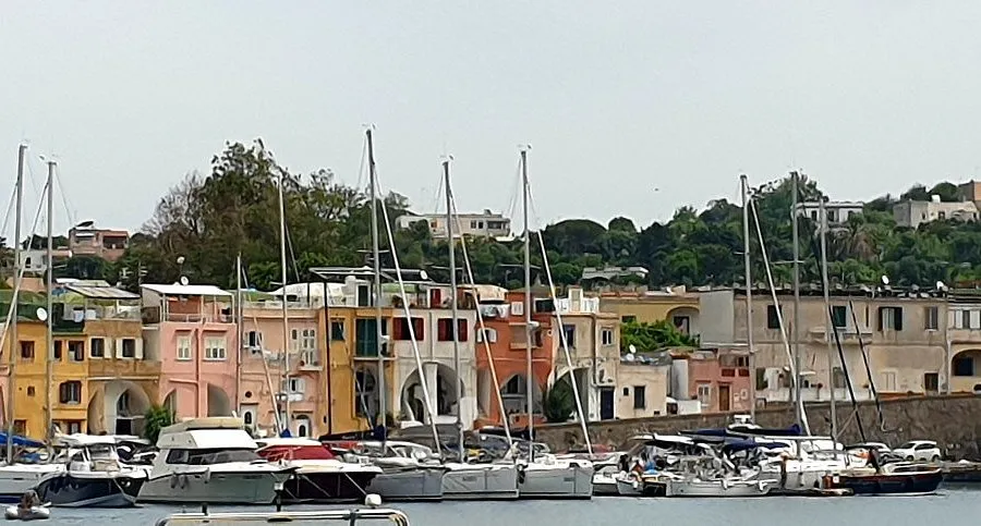 Chiaiolella Marina in Procida, Italy — photo 6