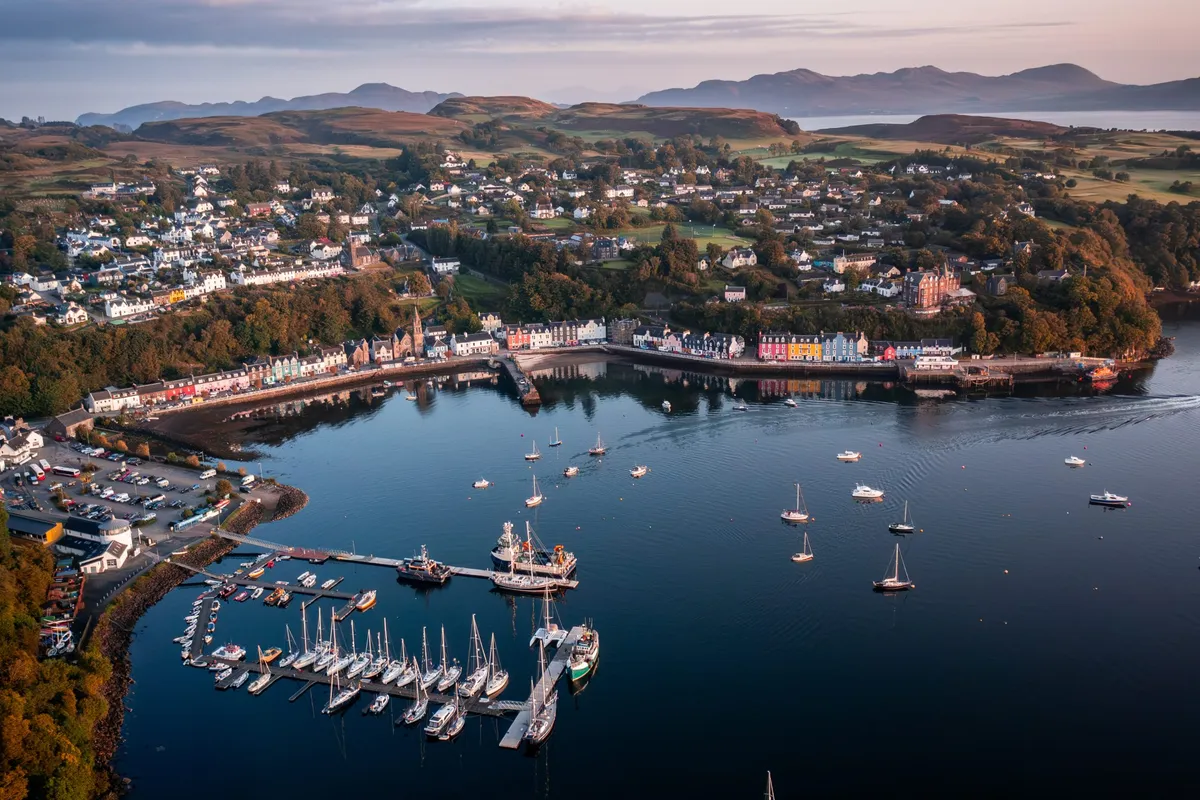 Tobermory Harbour, marina in Tobermory, United Kingdom — photo 3