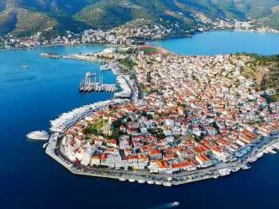 Poros Harbour, marina in Poros, Greece — photo 3