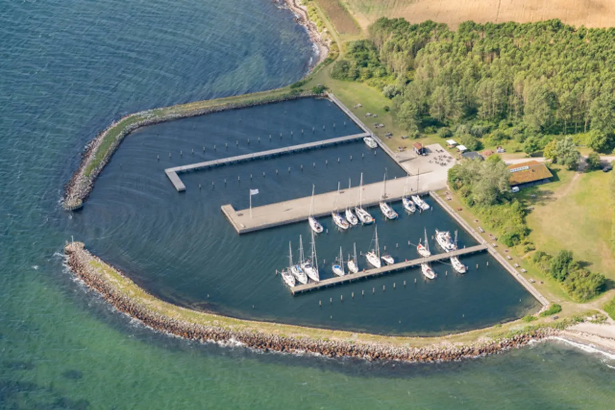 Vejrø Havn, marina in Vejrø, Denmark — photo 2