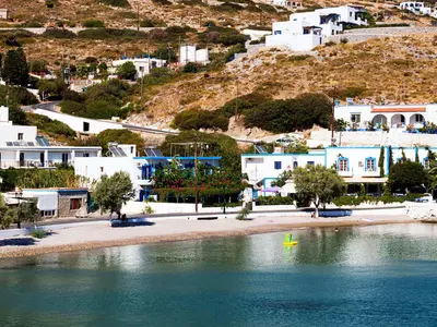 Tsangari Bay in Megalo Chorio, Greece — photo 4