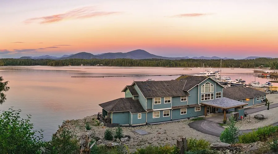 Shearwater Resort & Marina, Fishing Lodge, marina in Area A (Ocean Falls/Outer Coast), Canada — photo 2