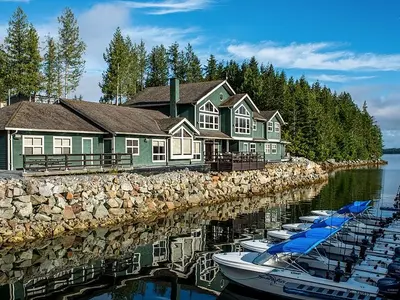 Shearwater Resort & Marina, Fishing Lodge