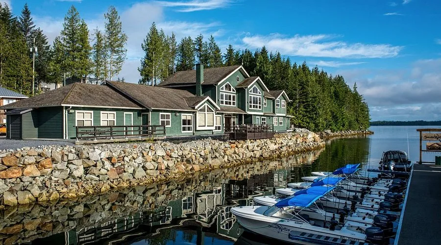 Shearwater Resort & Marina, Fishing Lodge, marina in Area A (Ocean Falls/Outer Coast), Canada