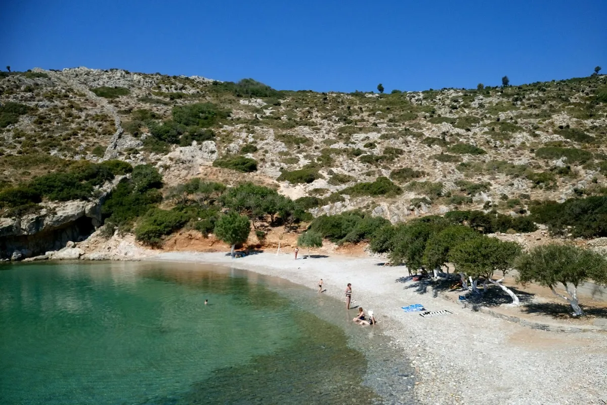 Spilia Bay in Megalo Chorio, Greece — photo 3