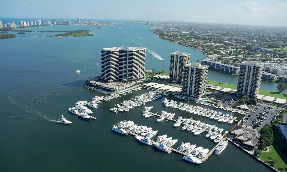 Safe Harbor Old Port Cove, marina in North Palm Beach, United States — photo 3