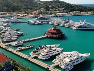 Yacht Haven Grande