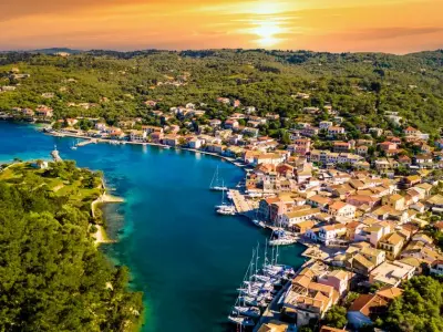 Kolpiskos Kalamitsas Bay in Antipaxos, Greece — photo 5