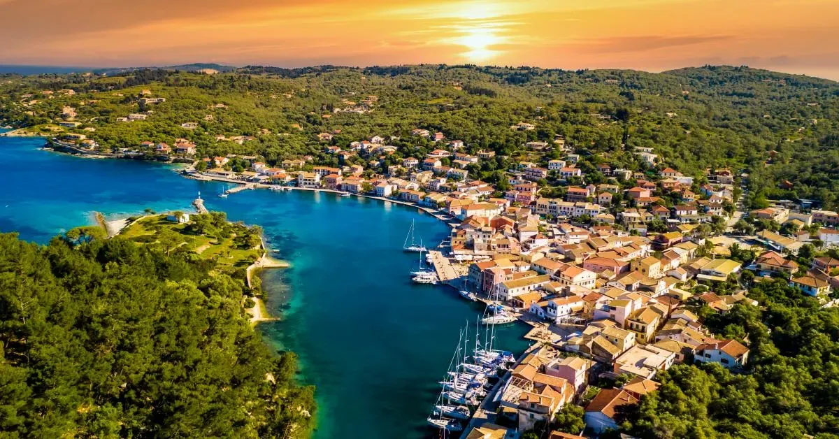Kolpiskos Kalamitsas Bay in Antipaxos, Greece — photo 5