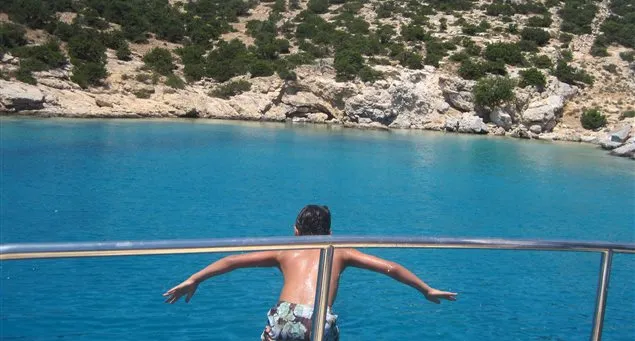 Sifnaiko Bay in Schinoussa, Greece