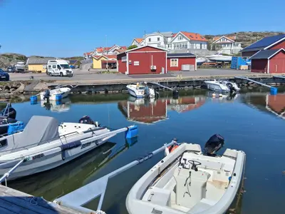 Rörö gästhamn, marina in Öckerö kommun, Sweden — photo 2