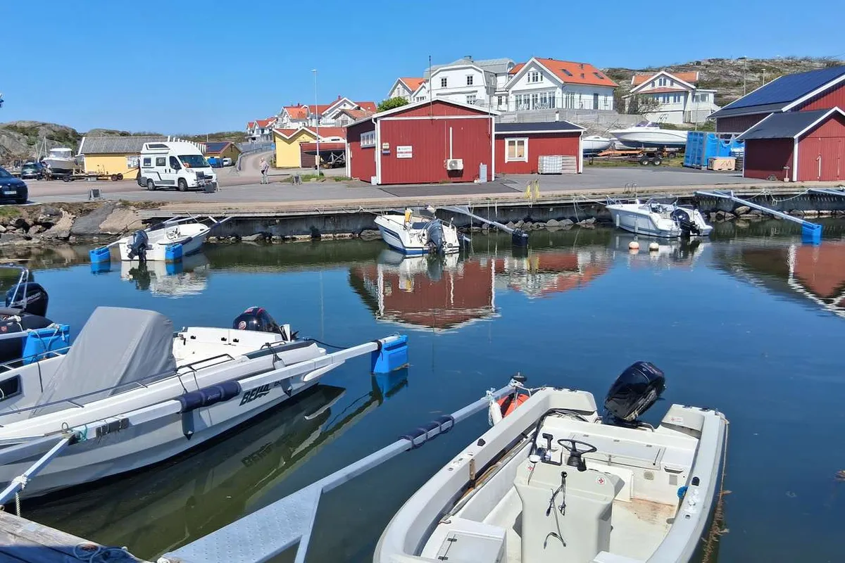 Rörö gästhamn, marina in Öckerö kommun, Sweden — photo 2