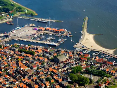 WSV de Zuiderzee, marina in Urk, Netherlands — photo 4